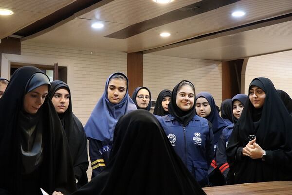 آیین تجلیل از دختران دانش‌آموز خبرنگار منتخب پانا شهرستان‌های استان تهران