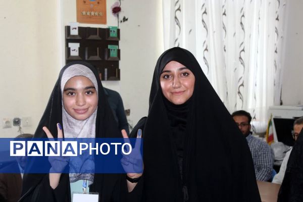 حضور مردم ولایت‌مدار شهرستان فراشبند پای صندوق‌های رای