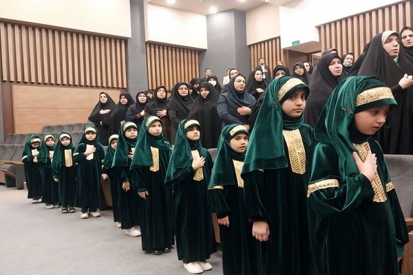 مراسم تقدیر از مشاورین و معاونین پرورشی مدارس ناحیه سه مشهد