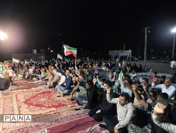 اجتماع پرشور مردم بنهکان (سندرک)؛ تجدید بیعت با رهبری و حمایت از نیروهای مسلح