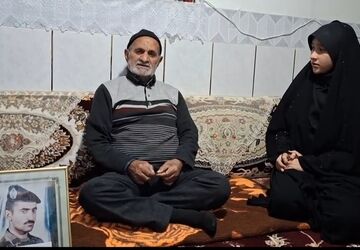 دیدار خبرنگار پانا با خانواده شهید علی جز حدادی مطلق 