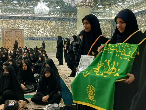 محفل هفتگی هیات «معصومانه» با حضور دختران دبیرستانی در قم