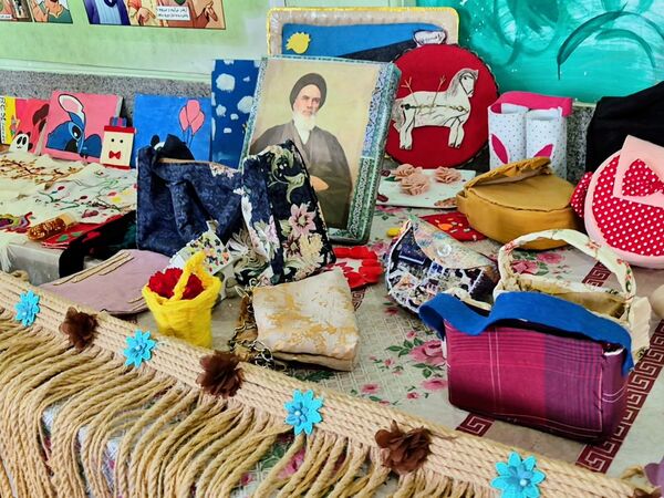 رویداد کارآفرینی دانش‌آموزان عنبرآباد در دهه فجر