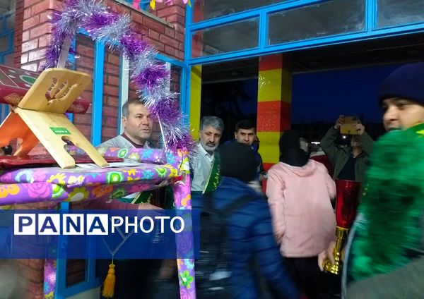 دختران ملاردی در اردوی سیاحتی زیارتی مشهد 