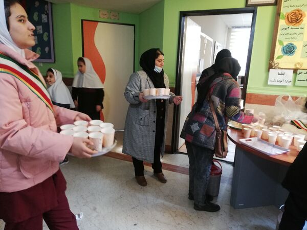 موکب دانش‌آموزی مدرسه ۲۲ بهمن به‌مناسبت ولادت حضرت مهدی (عج)