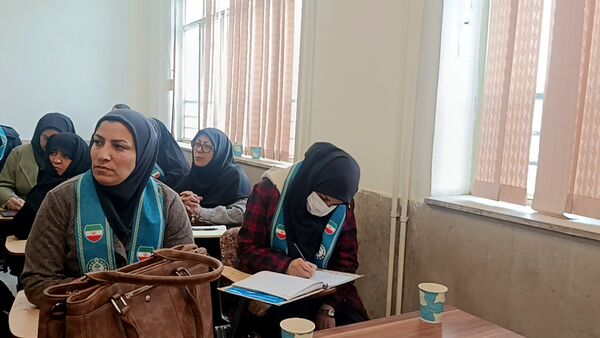 کارگاه توانمندسازی مربیان کاردان پیشتاز سازمان دانش‌آموزی ناحیه یک کرج 