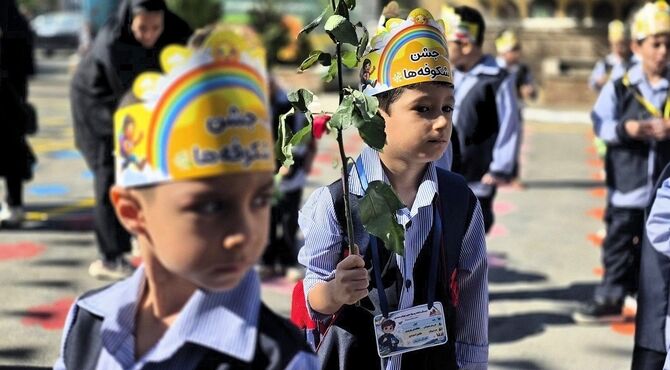 جشن شکوفه ها در مدرسه شاهد شهید بهنام محمدی