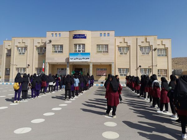 آیین سال تحصیلی جدید در دبیرستان نسیبه شهرستان سملقان