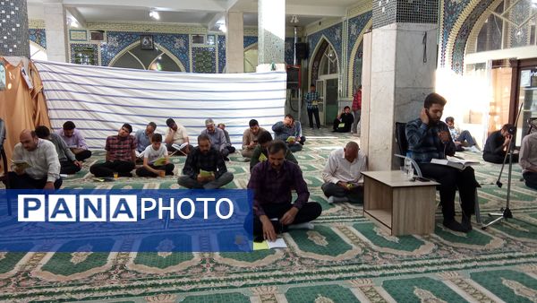 آوای دلنشین دعای عرفه در مساجد شهر بن طنین‌انداز شد