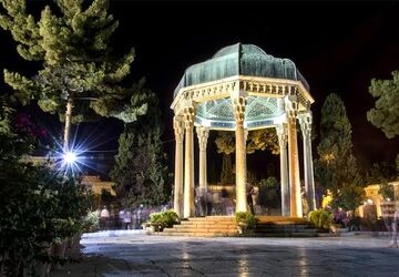 ارادتی از جنس حضور در محفلی با لسان الغیب




