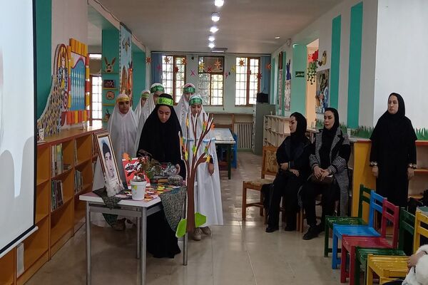 بازدید دانش‌آموزان از کانون پرورش فکری کودکان و نوجوانان