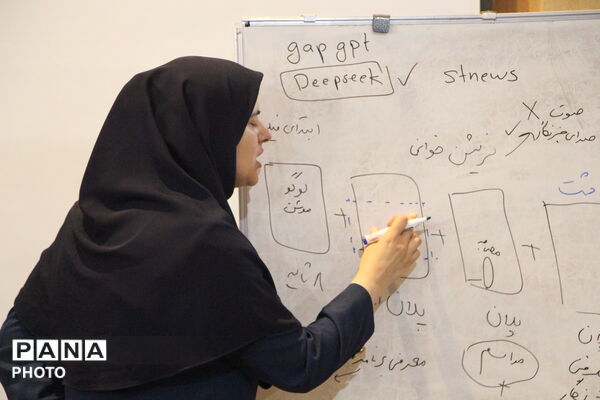 دوره خبرنگاری و عکاسی ویژه خبرنگاران پانا یزد