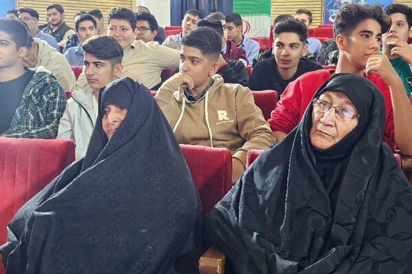 یادواره شهدای دانش‌آموز شهرستان ورامین 