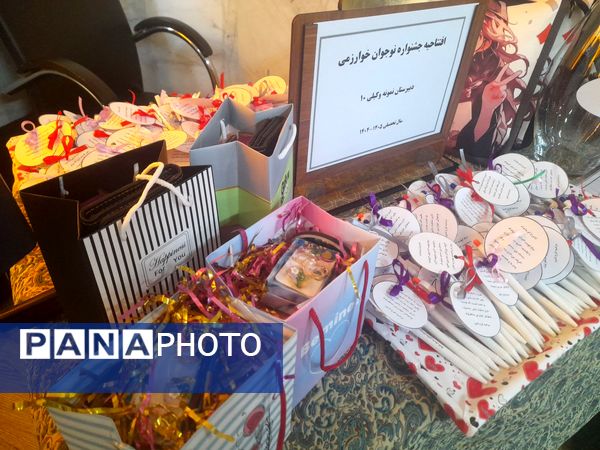 افتتاحیه جشنواره نوجوان خوارزمی در دبیرستان نمونه وکیلی۱۰ 