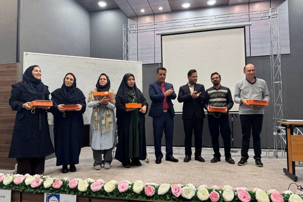 رقابت ۳۱ دانش‌آموز ممتاز همیار معلم ملاردی 