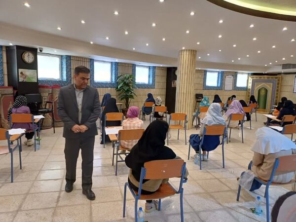 بازدید کارشناس مسئول مدارس خاص و استعدادهای درخشان وزرات آموزش و پرورش از حوزه‌ برگزاری آزمون‌های سمپاد 