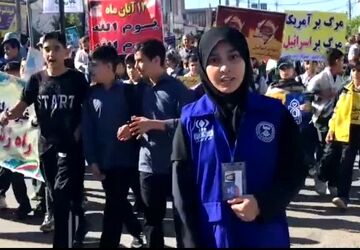 حضور گسترده دانش‌آموزان آزادشهر در راهپیمایی ۱۳ آبان