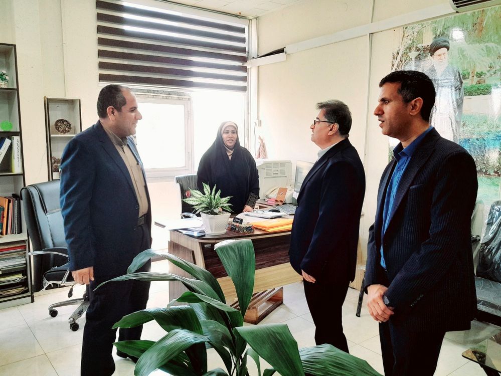 بازدید سرزده نوروزی مدیرکل آموزش و پرورش استان بوشهر از دوایر مختلف اداره‌کل