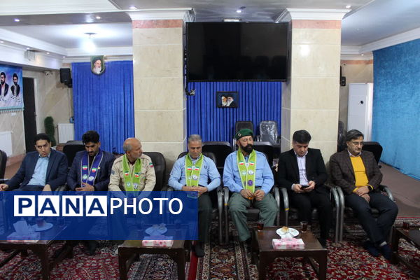 دیدار مربیان و اعضای منتخب سازمان دانش‌آموزی سمنان با نماینده ولی‌فقیه در استان 