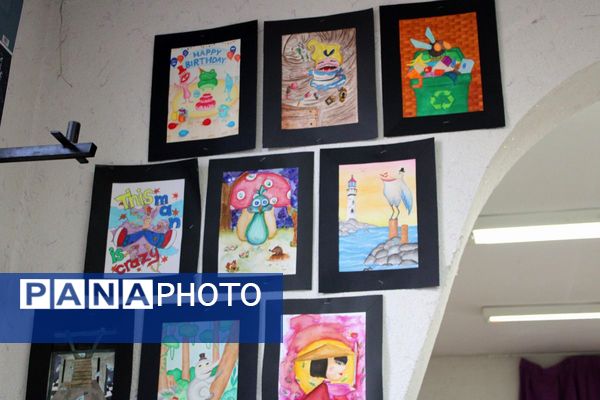 نمایشگاه آثار هنرجویان هنرستان فنی‌وحرفه‌ای دخترانه آفرینش پردیس