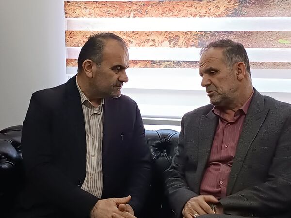دیدار نوروزی نماینده شهرستان‌های محمودآباد و نور با مدیران ادارات در محمودآباد 