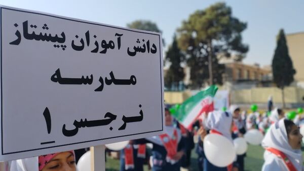 برگزاری همایش دانش‌آموزان پیشتاز منطقه ۱۰