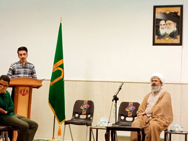 اعضای انجمن اسلامی با امام جمعه کاشمر دیدار کردند