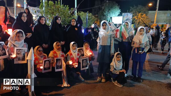 چهلمین روز شهادت دانش آموزان مدرسه میناب 