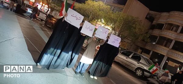 موشک خیابان و تنگه هرمز گلوی دشمن را فشرده است