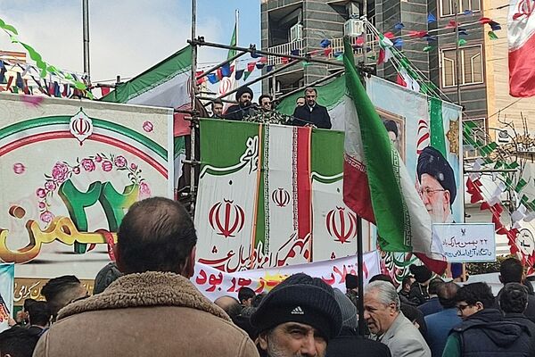 راهپیمایی پرشور ۲۲بهمن در رودهن 
