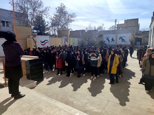 برگزاری جشن نیکوکاری در هنرستان بصیرت آشخانه