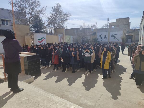 برگزاری جشن نیکوکاری در هنرستان بصیرت آشخانه