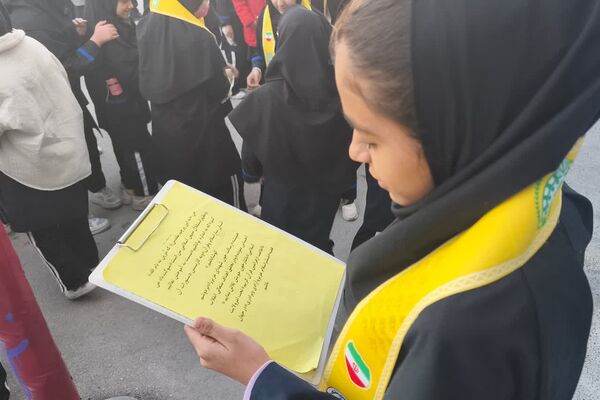 گرامیداشت ایام الله دهه فجر در دبیرستان رضوی شیراز