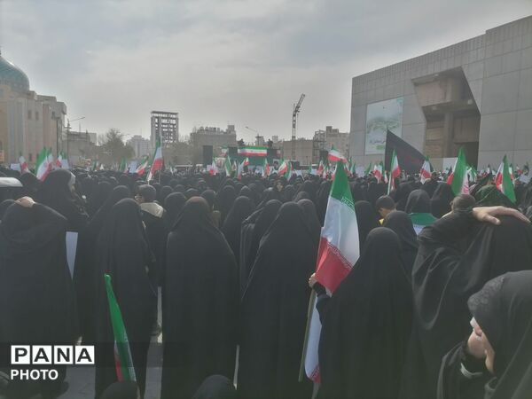 اجتماع بزرگ مردم مشهد در روز شهادت رهبر عظیم الشان انقلاب 