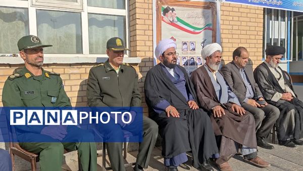 آیین نواختن زنگ استکبار ستیزی و یادواره وطن یار در هنرستان آیت الله خامنه‌ای بجستان