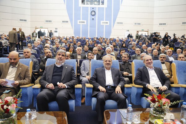 تکریم سازندگان فردای ایران