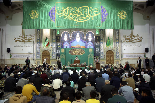 جشن میلاد امام علی(ع) در حرم حضرت معصومه(س) با تلاوت قاریان نوجوان 