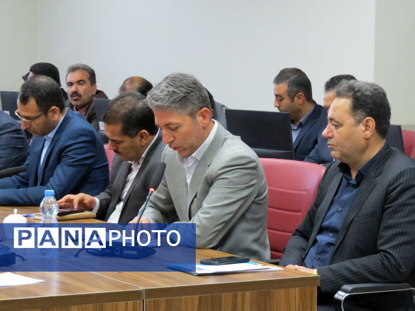 برگزاری دومین جلسه شورای آموزش و پرورش استان در محل استانداری 