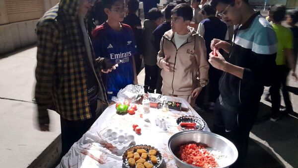 برپایی اردوی شبانه مقاومت در دبیرستان شهید بهشتی