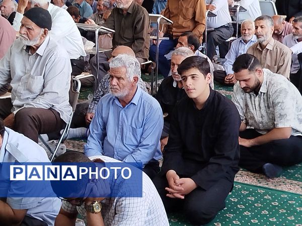 حضور پرشور جوانان و نوجوانان در نماز جمعه کاشمر