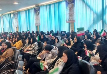 مراسم دهه فجر در مدرسه حضرت زینب اسدآباد 