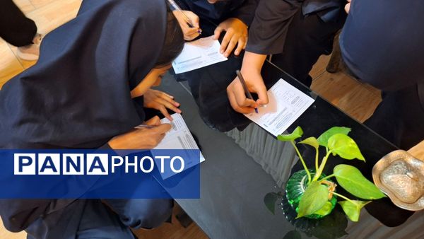  انتخابات شورای دانش آموزی در دبیرستان دخترانه قویدل