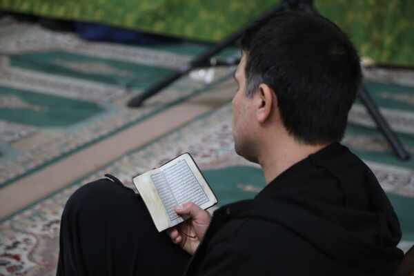 افتتاحیه مراسم اعتکاف بزرگ جنوب شرق استان تهران در مصلی صاحب الزمان (عج) شهرستان ورامین 