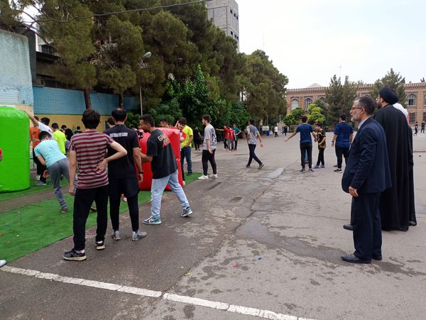 دورهمی آرمانی در  پایگاه‌های تابستانی