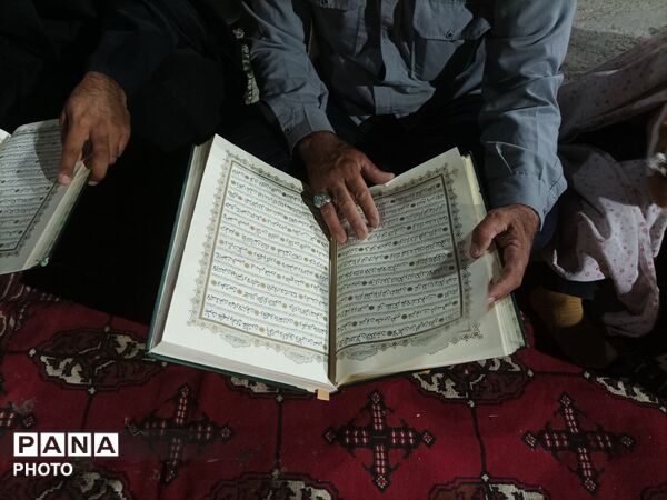 قرائت قرآن کریم در حسینیه شهدای شهر بار