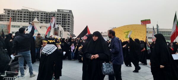 حضور پر شکوه مردم شهید پرور مشهد مقدس در عرصه میدان شهدا