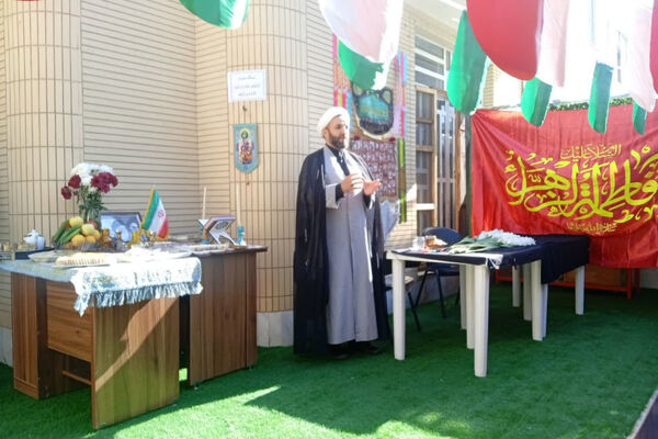 استقبال از شهید گمنام به میزبانی دبیرستان در ادب 