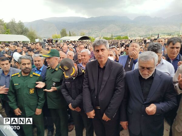 تشییع  و خاکسپاری دو برادر شهید دانش‌آموز در شهر مصیری رستم