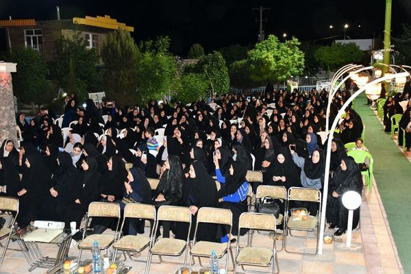 هفته‌ای برای ستایش دانایی؛ جشن معلمان در تالار ملک برگزار شد