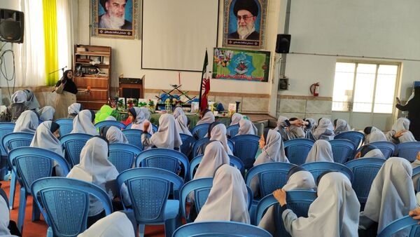 جشن قرآن کلاس اولی‌ها در مدرسه شاهد خیر سجادی 